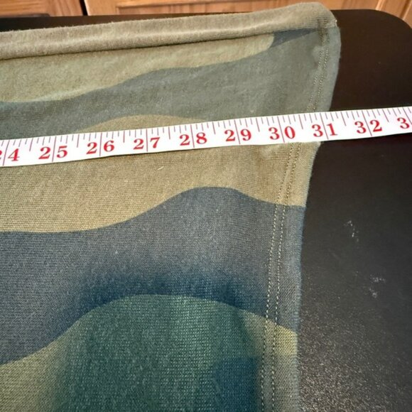 GO Couture XL Nordstrom‎ Rack Olive Camo Long Sleeve Tunic Top Stretch Women's - Picture 8 of 9